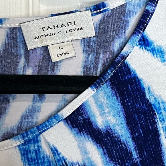Tahari ASL Blue/Ivory Tie Dye Stretch Jersey Pleated Top - Size Large - Picture 5 of 5
